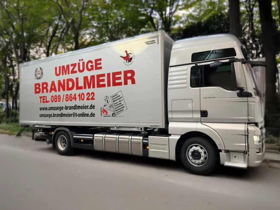 Umzugslaster in Haar