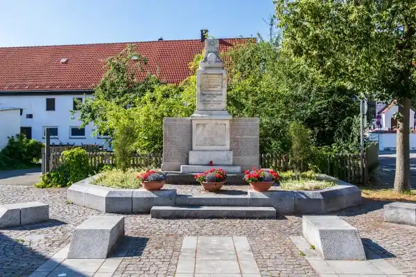 Stadt Germering - Panorama des Ehrendenkmal